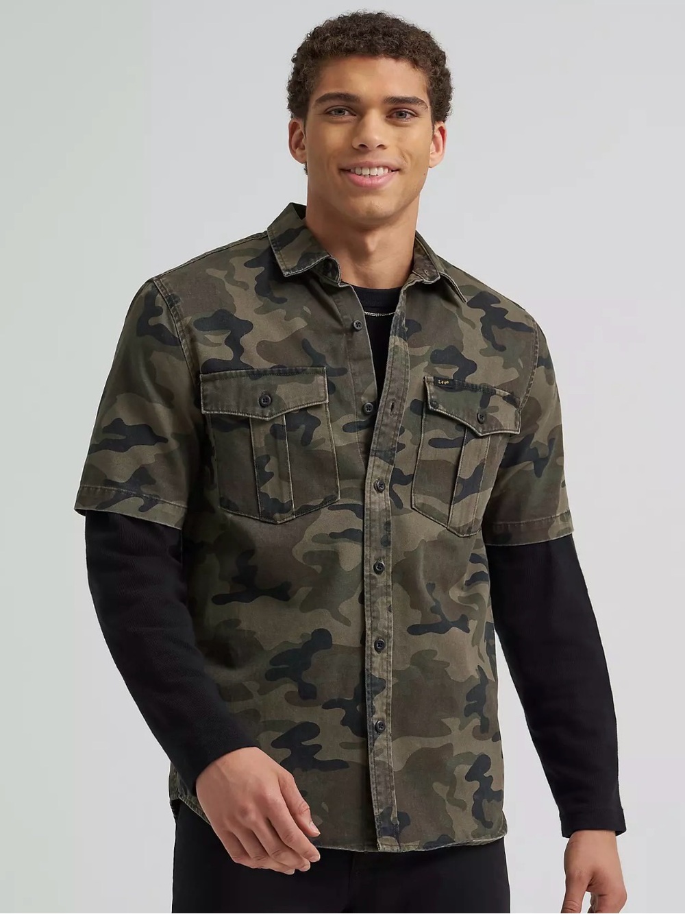 Lee Men's Short-Sleeve Camo Shirt Jacket in Olive/Black
